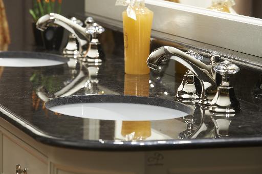 Aquaprestige//ELYSEE 185 - 2.O - BLANC DE CARRARE//Tablette et archelle avec découpes pour vasques à sousencastrer et 1 trou pour la robinetterieVasques en porcelaine comprises//2559.00 euro - NO Name